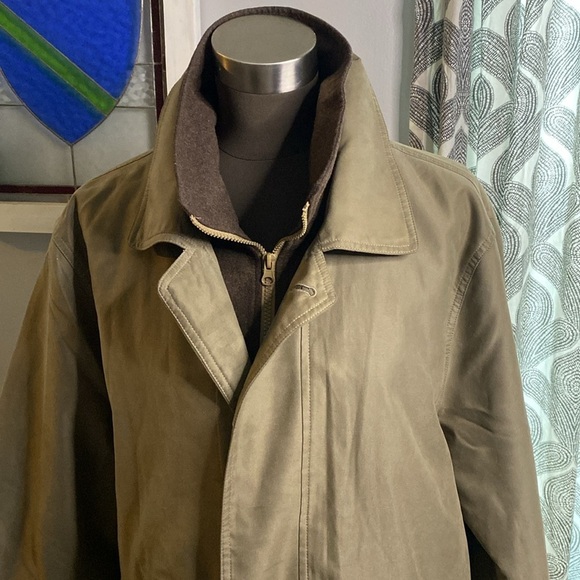 Lauren Ralph Lauren Men's Classic Tan Coat With Removable Quilted Lining - Picture 3 of 15
